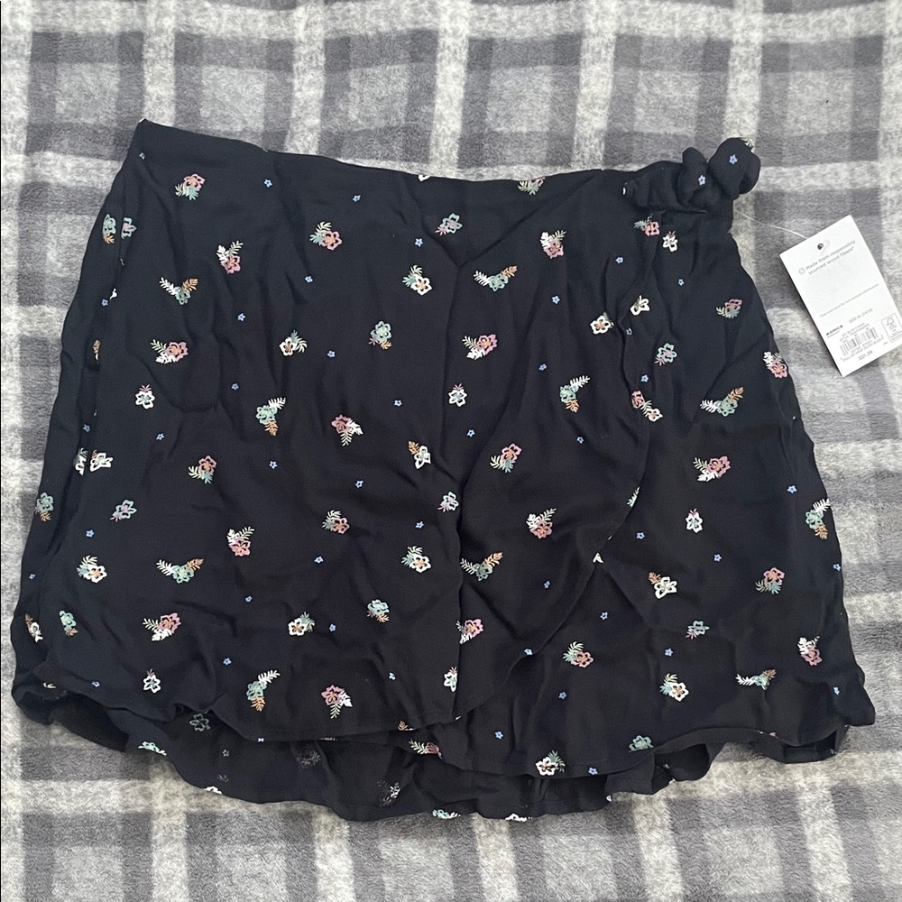 Floral Black Mini Skort